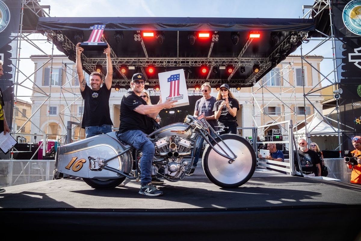 Harley-Davidson: la carica dei 100mila a Senigallia